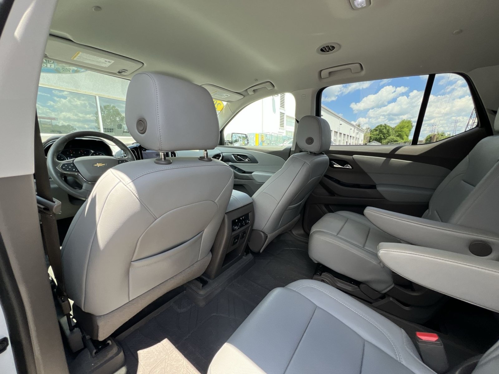 Used 2019 Chevrolet Traverse Premier w/ Driver Confidence II Package FWD image 23