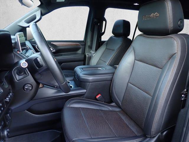 Used 2023 Chevrolet Tahoe High Country AWD/4WD image 13