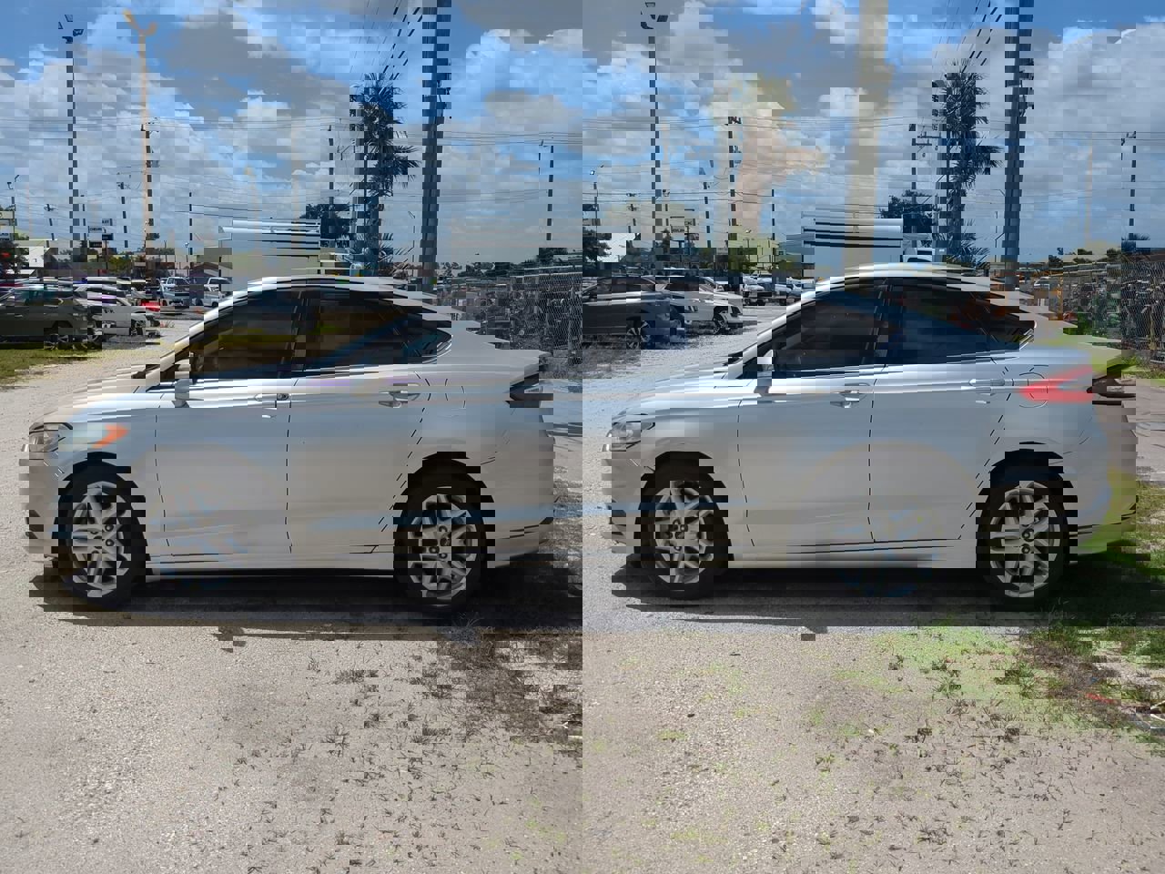 Used 2016 Ford Fusion SE image 7