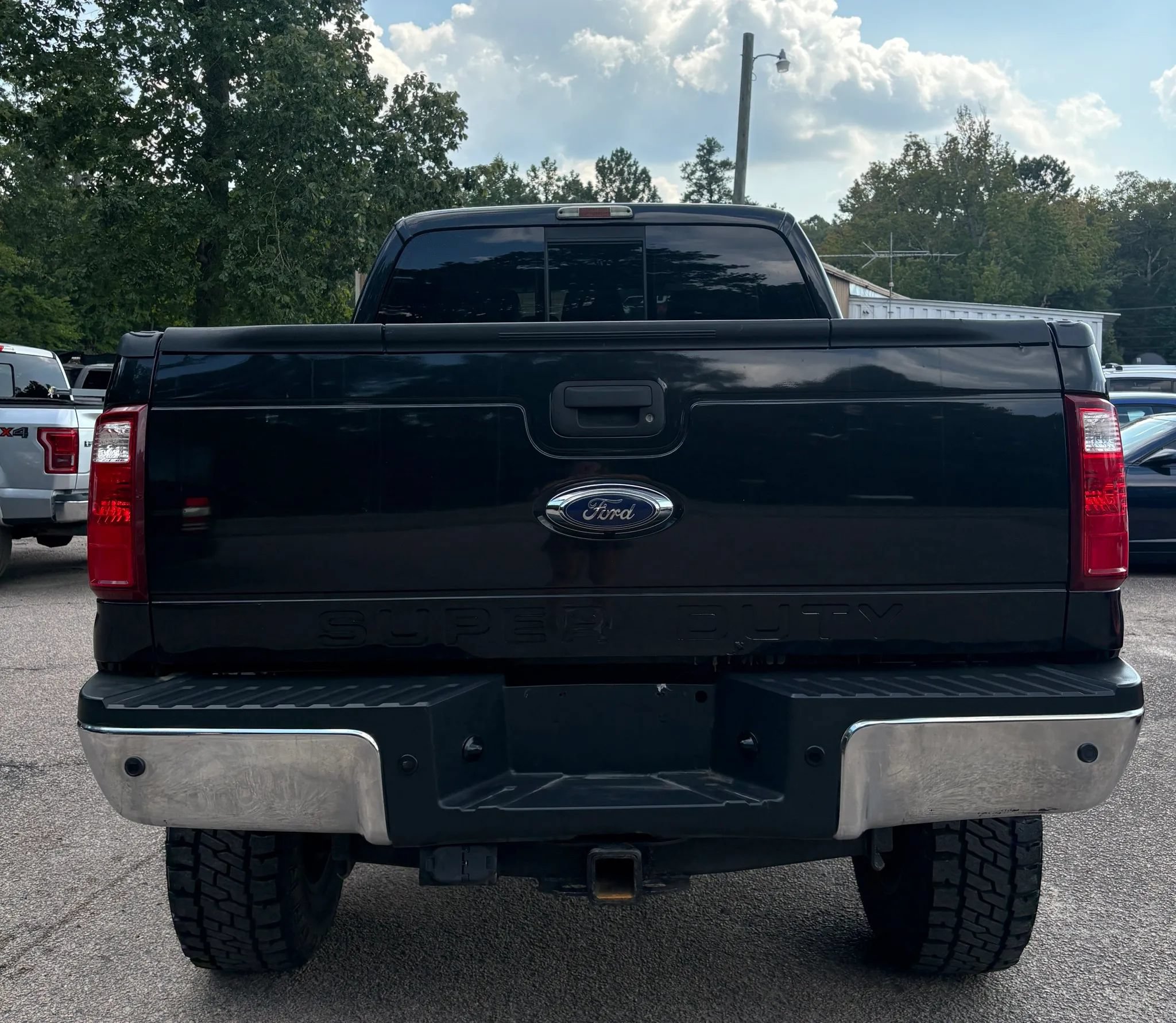 Used 2015 Ford F250 Lariat w/ Lariat Chrome Package AWD/4WD image 5