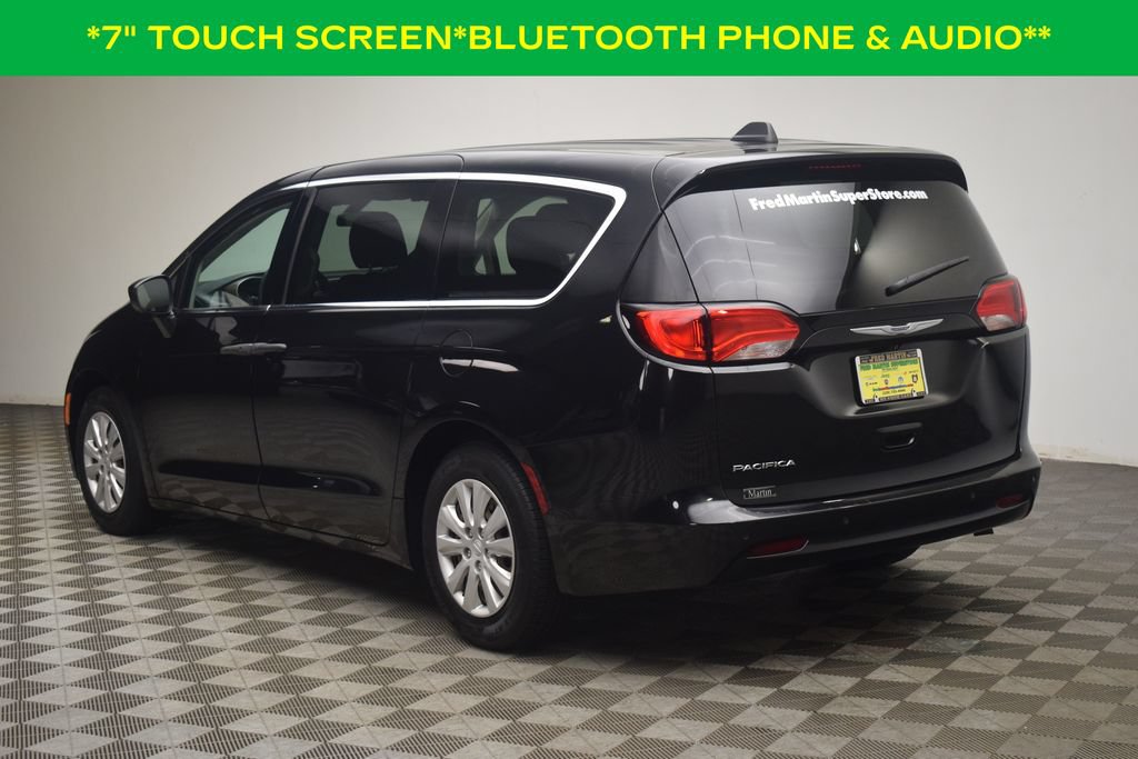 Used 2019 Chrysler Pacifica L FWD image 4