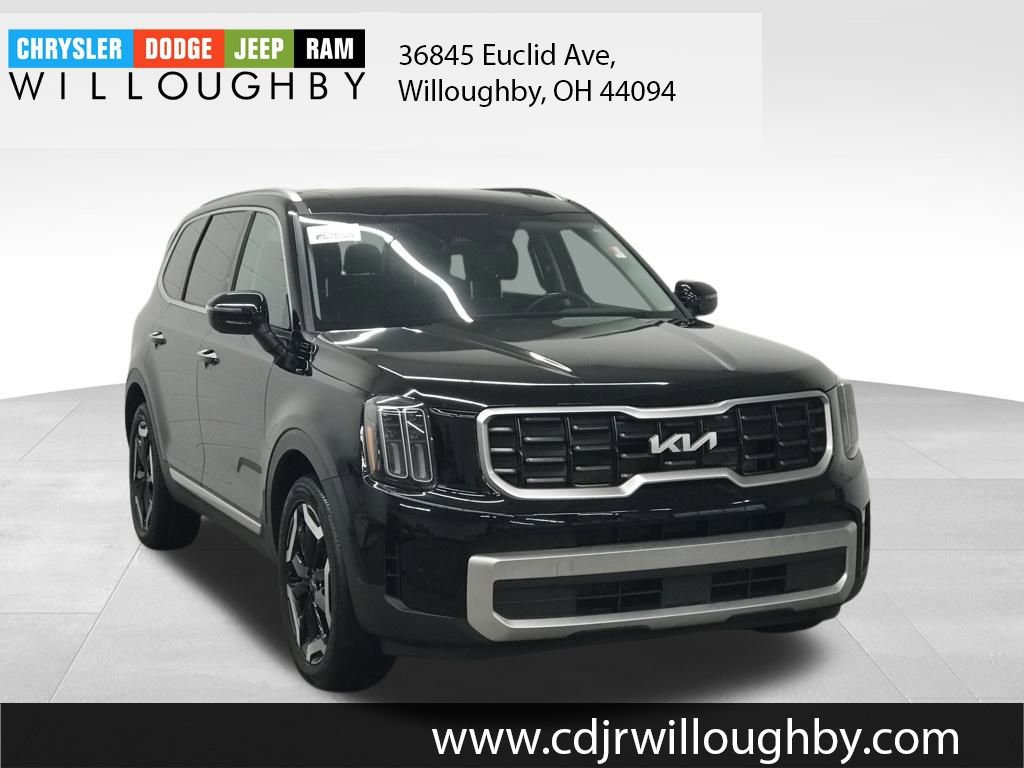 Used 2024 Kia Telluride S w/ S Sunroof Package image 3