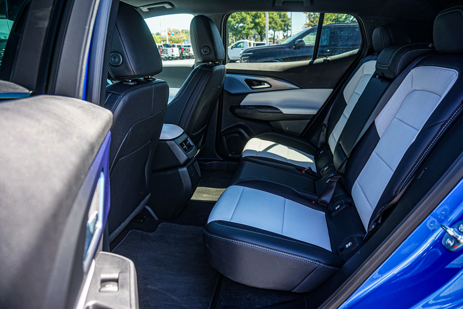 New 2026 Chevrolet Equinox EV LT FWD image 17