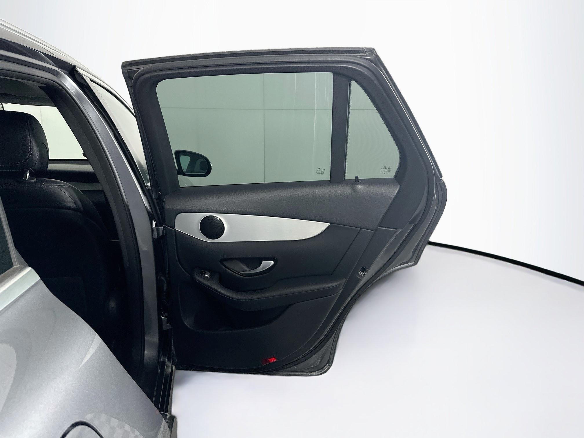 Used 2019 Mercedes-Benz GLC 300 image 32