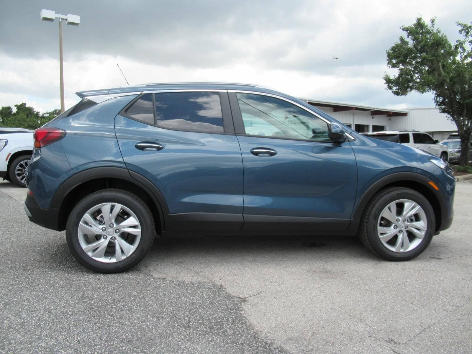New 2026 Buick Encore GX Preferred w/ Comfort Package FWD image 2