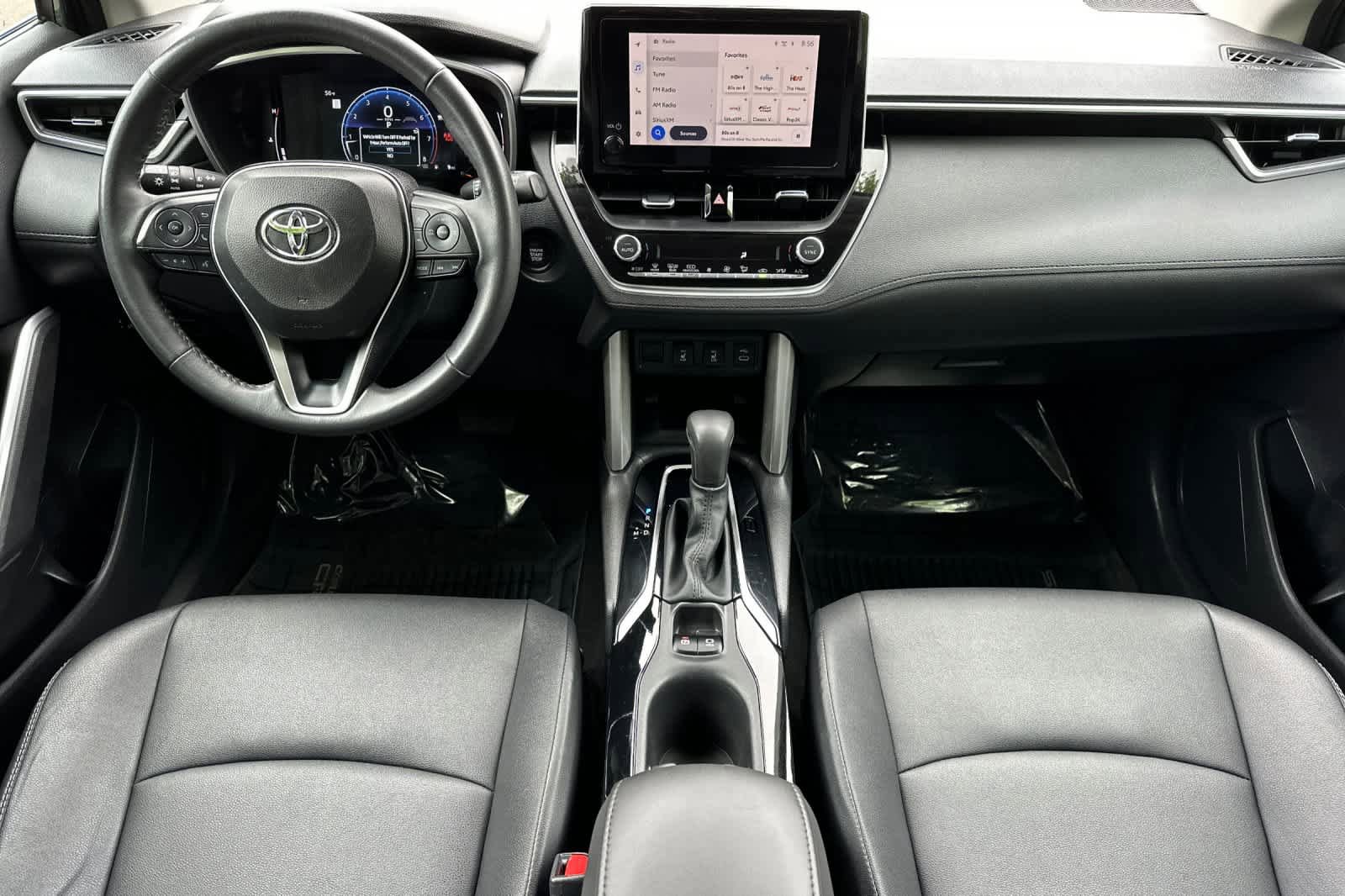 Used 2024 Toyota Corolla Cross XLE w/ Convenience Package AWD/4WD image 3