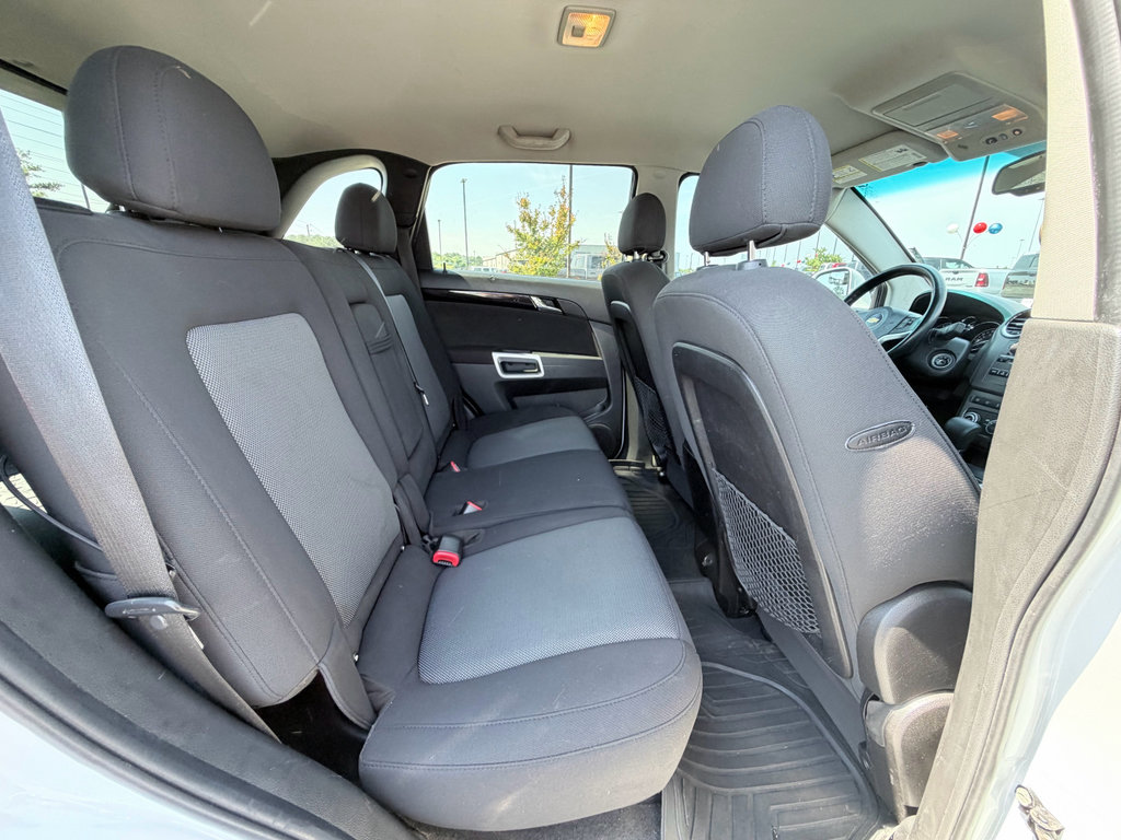 Used 2013 Chevrolet Captiva Sport LT FWD image 23