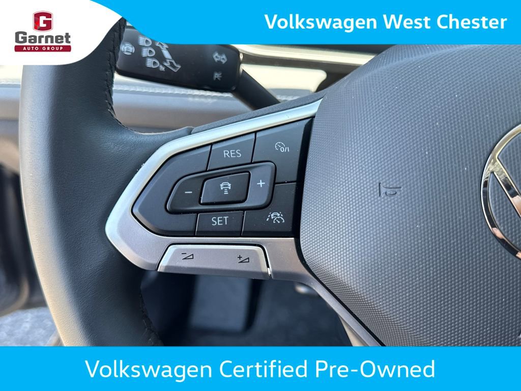 Used 2025 Volkswagen Jetta SEL FWD image 38