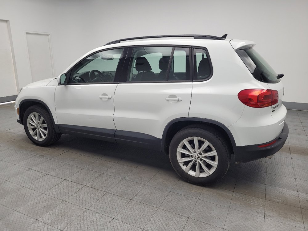 Used 2018 Volkswagen Tiguan Limited w/ Premium Package image 3