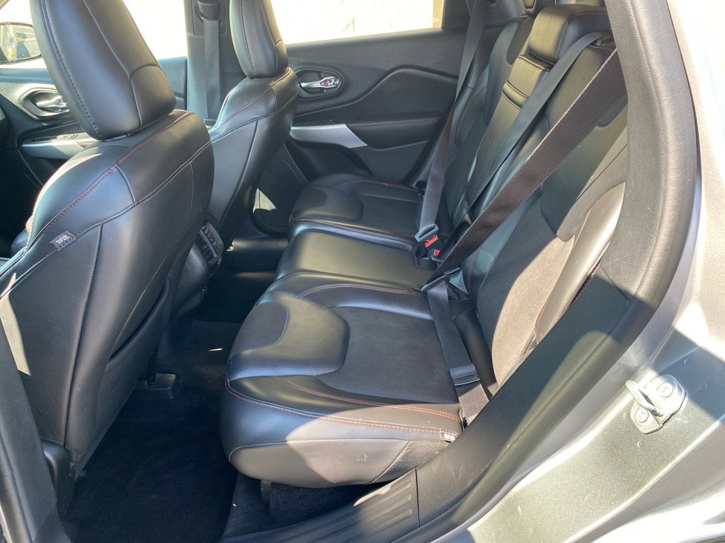 Used 2018 Jeep Cherokee Trailhawk w/ Comfort/Convenience Group image 21