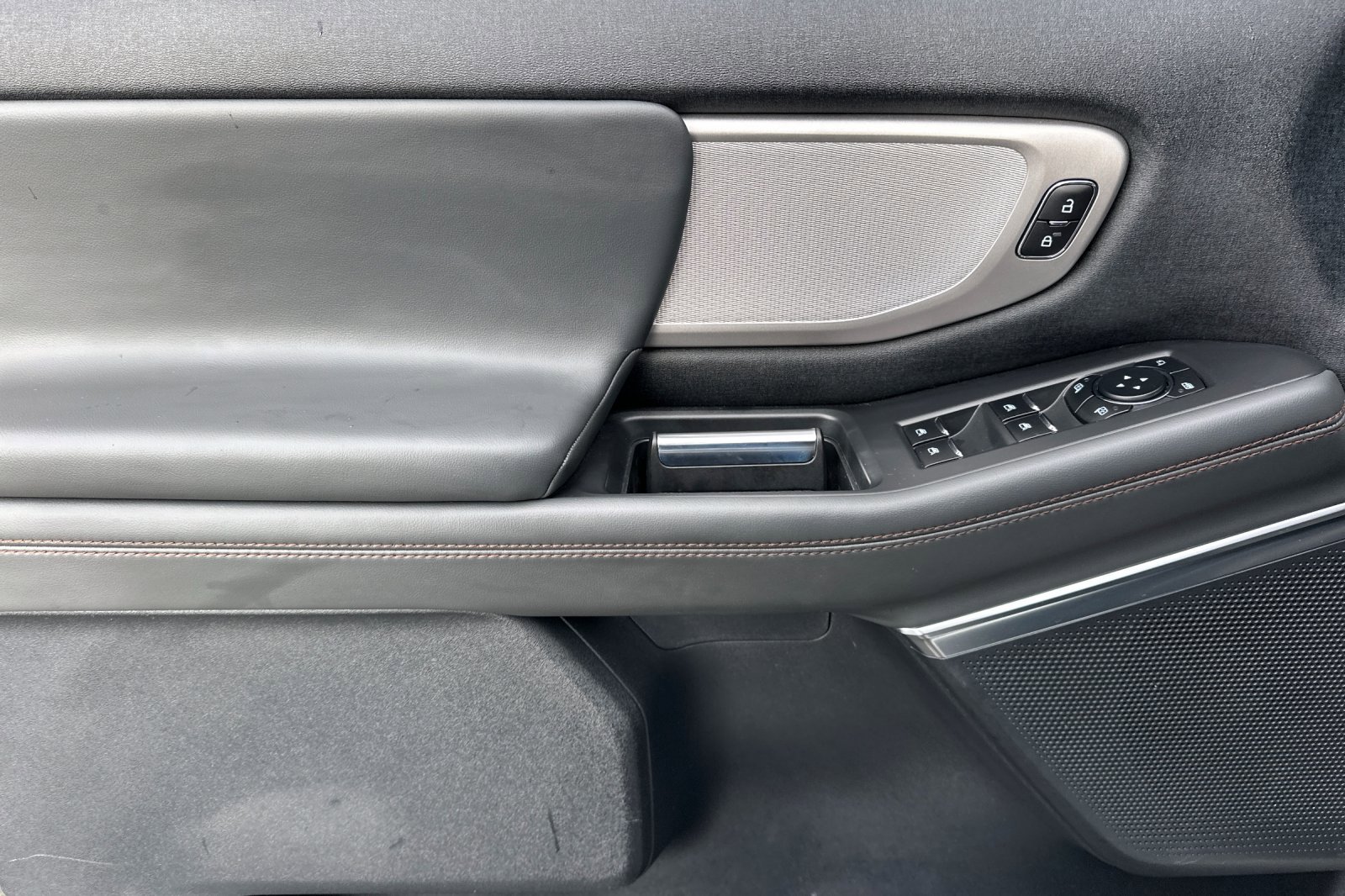 Used 2025 Ford Expedition Max Active image 10