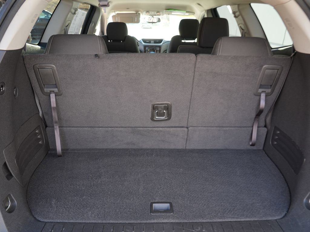 Used 2015 Chevrolet Traverse LT image 27