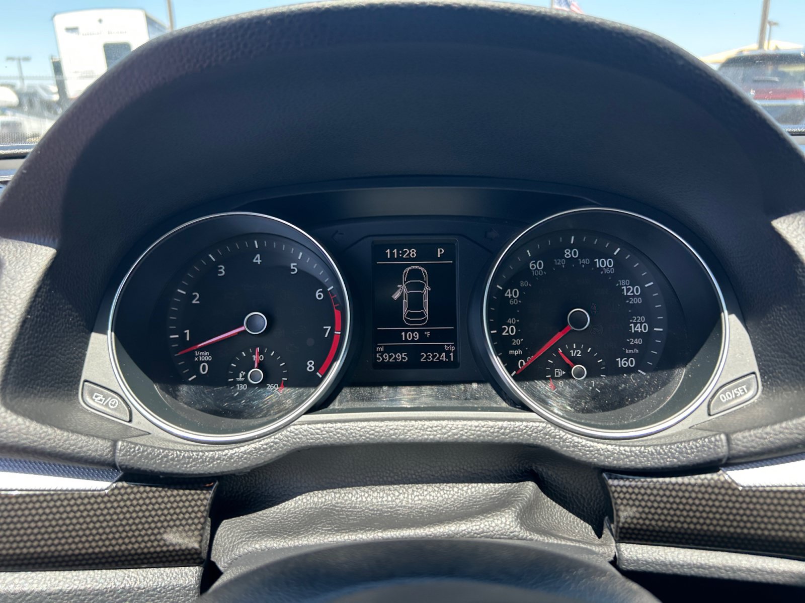 Used 2018 Volkswagen Passat GT FWD image 10