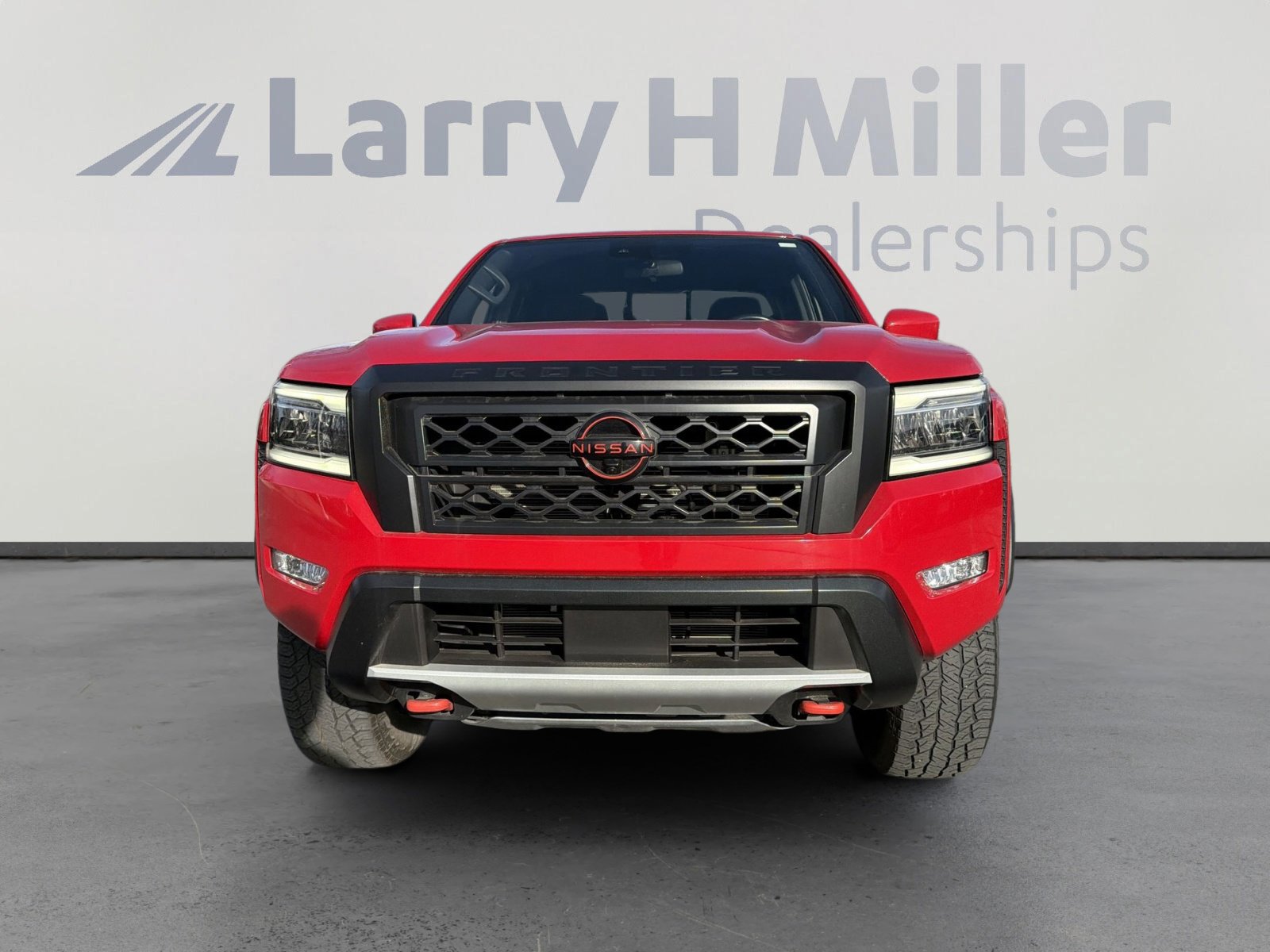 Used 2023 Nissan Frontier PRO-4X w/ Pro Convenience Package image 3