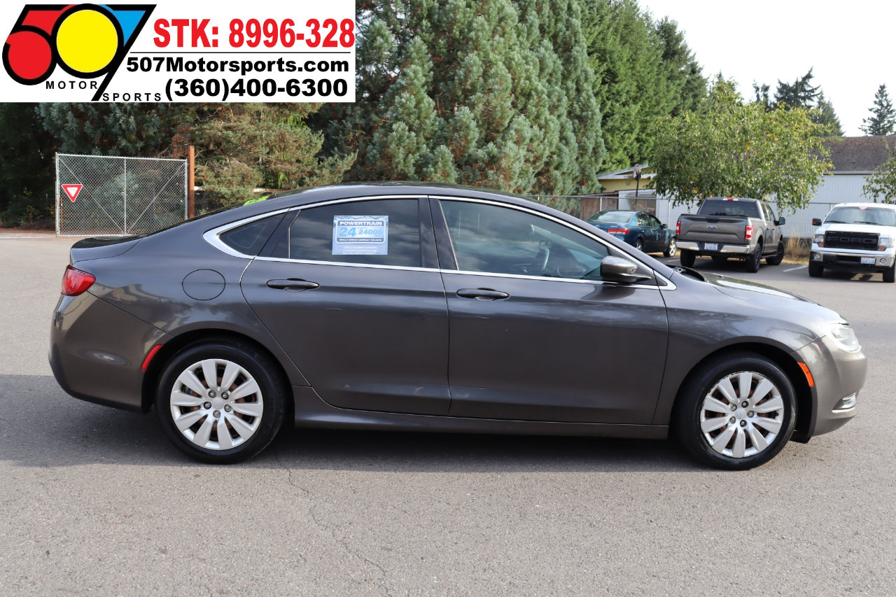 Used 2016 Chrysler 200 LX image 9