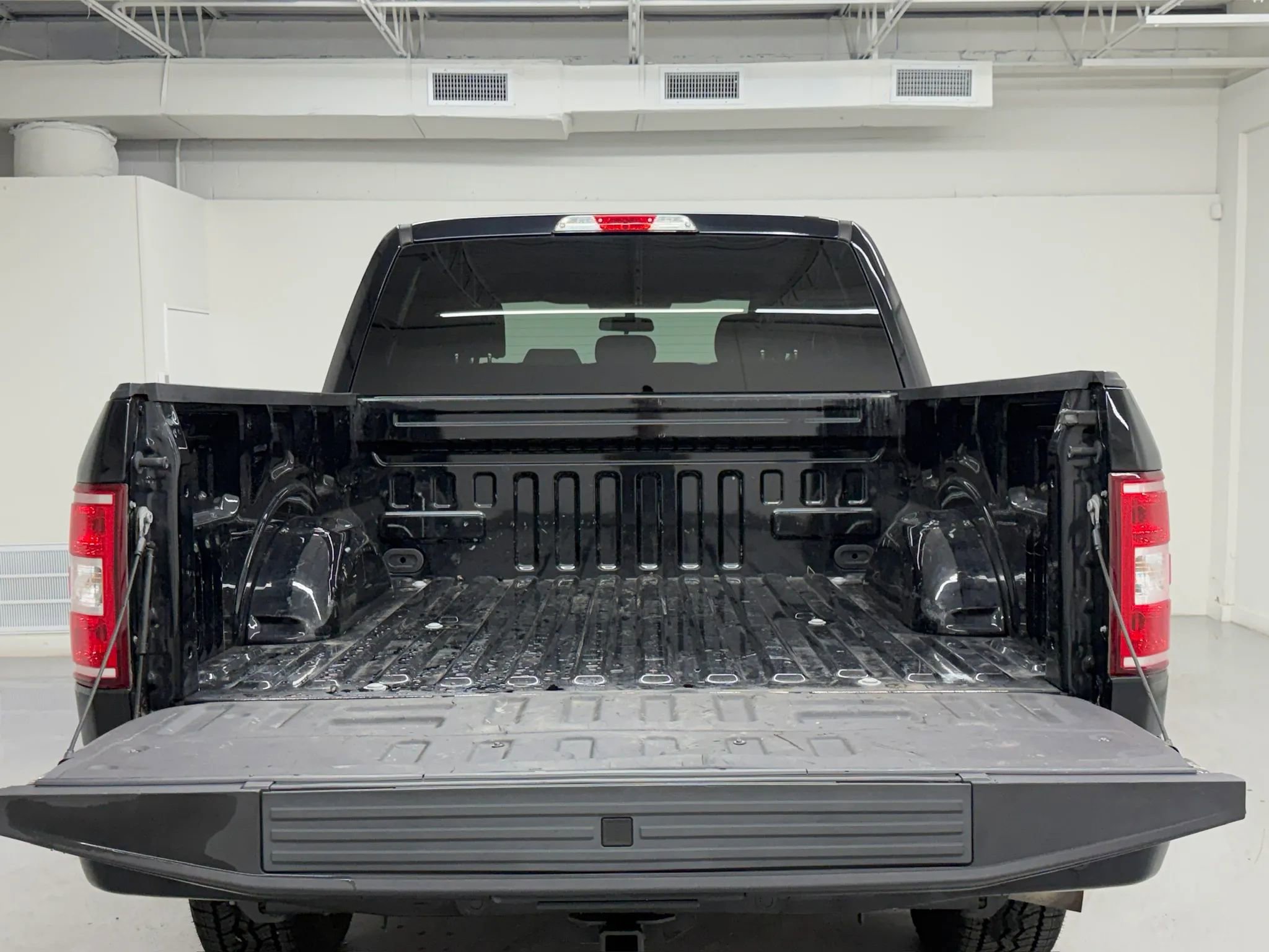 Used 2018 Ford F150 XL w/ Equipment Group 101A Mid AWD/4WD image 45
