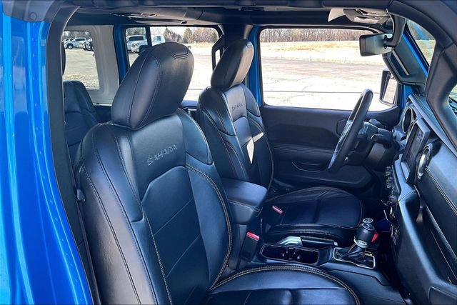 Used 2022 Jeep Wrangler Unlimited Sahara w/ Cold Weather Group AWD/4WD image 27