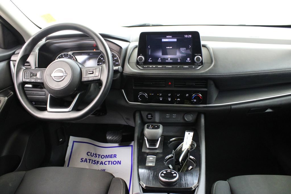 Used 2024 Nissan Rogue S image 9