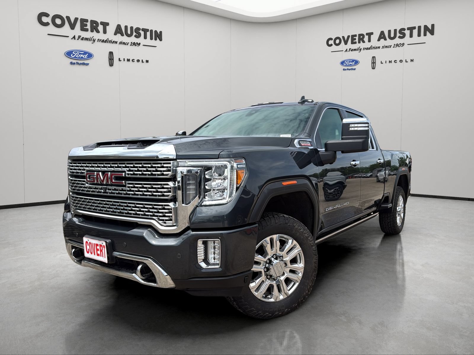 Used 2023 GMC Sierra 3500 Denali w/ Denali Ultimate Package AWD/4WD image 2