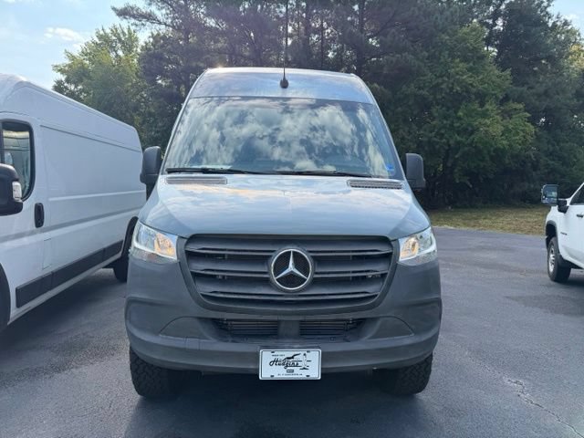 Used 2021 Mercedes-Benz Sprinter 2500 image 2