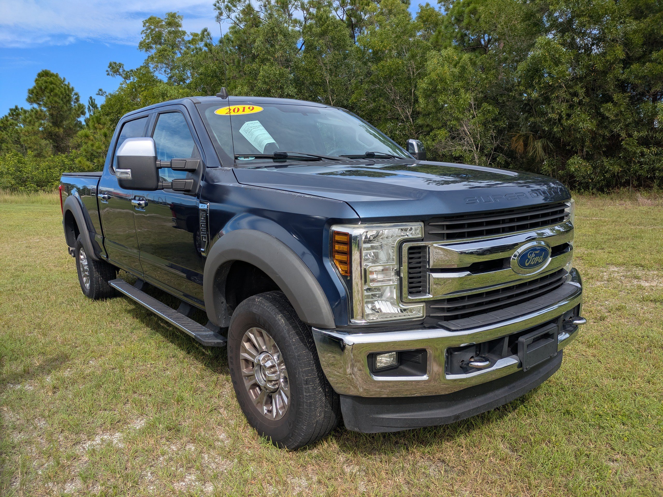 Used 2019 Ford F250 XLT w/ XLT Premium Package AWD/4WD image 2