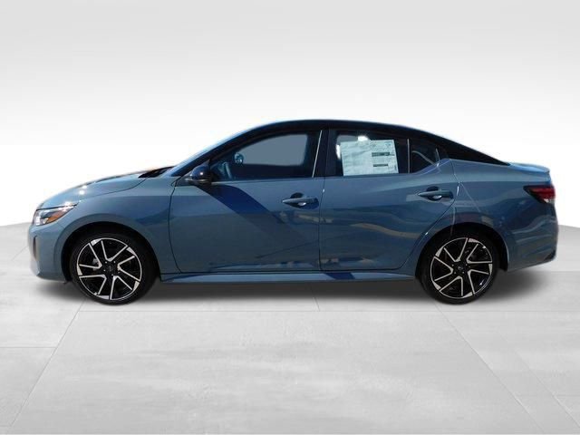 Used 2025 Nissan Sentra SR image 6