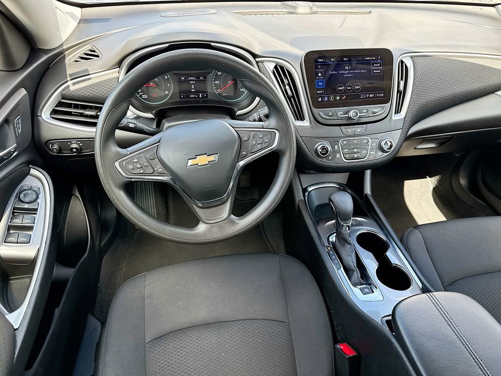 Used 2025 Chevrolet Malibu LT image 21