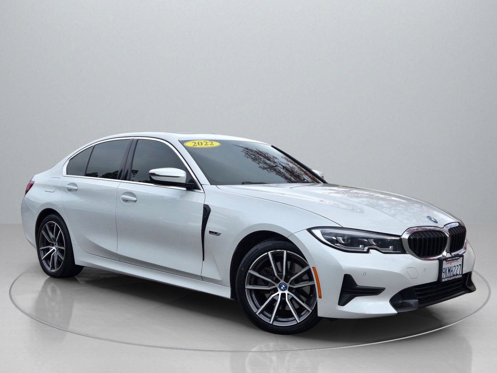 Used 2022 BMW 330e image 10