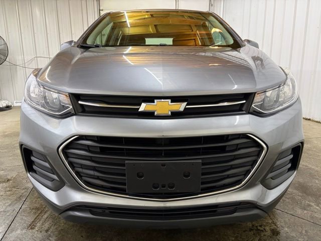 Used 2020 Chevrolet Trax LS image 2