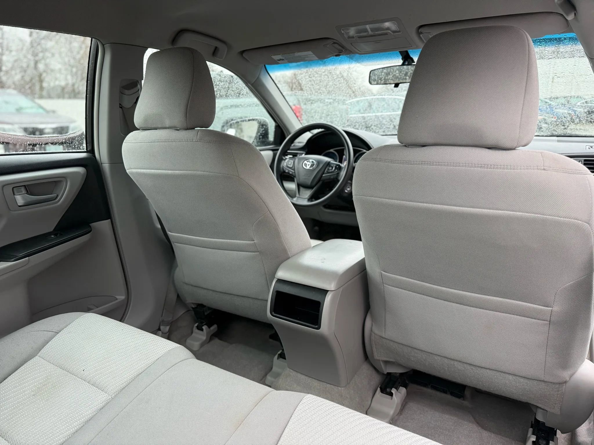 Used 2016 Toyota Camry LE FWD image 18