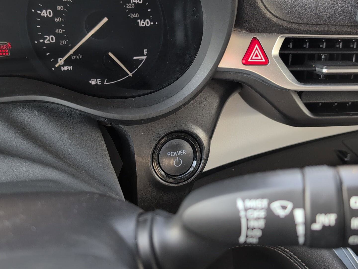 Used 2025 Toyota Sienna LE image 33