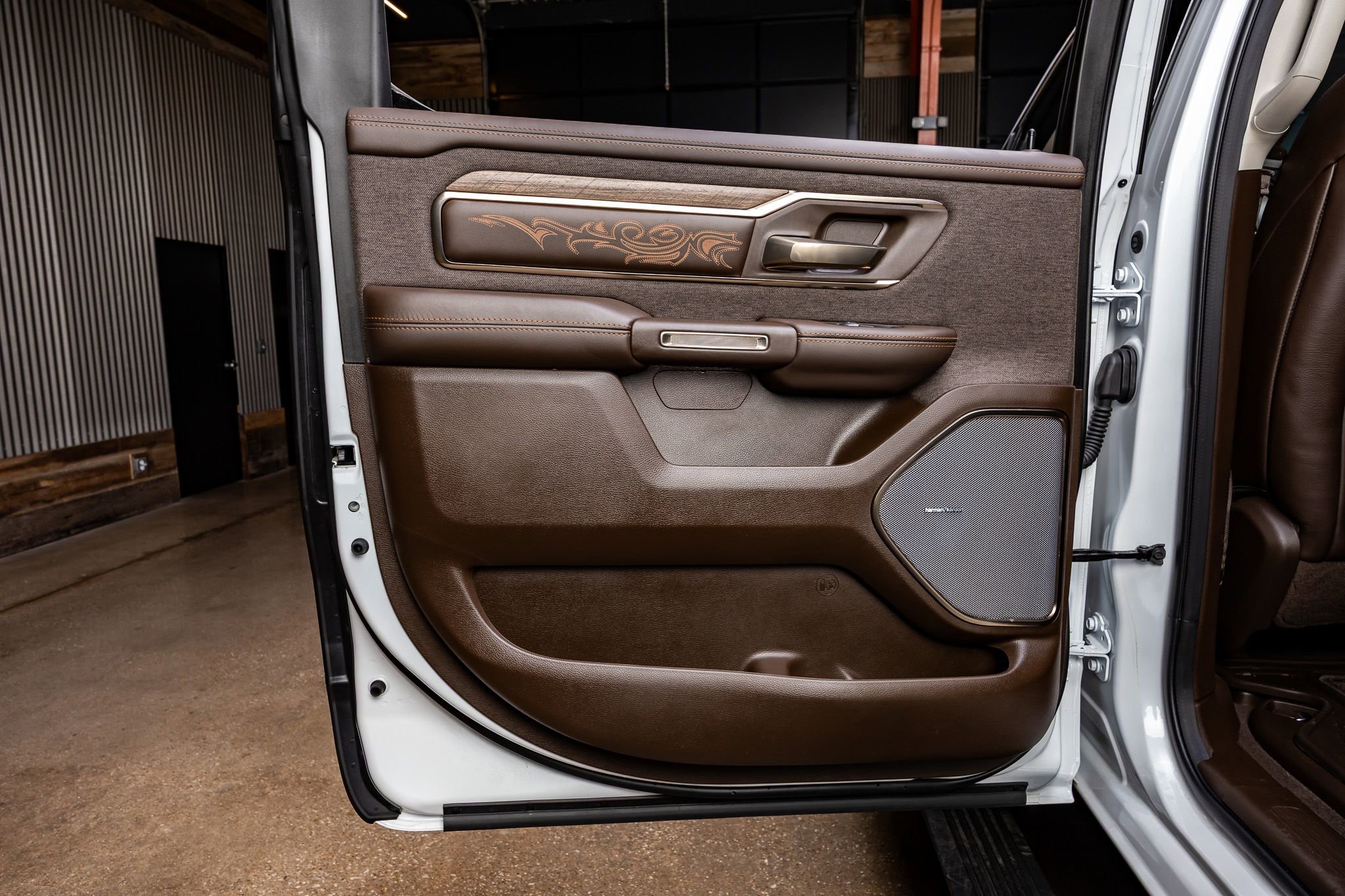 Used 2025 RAM 1500 Limited w/ Bed Utility Group image 38