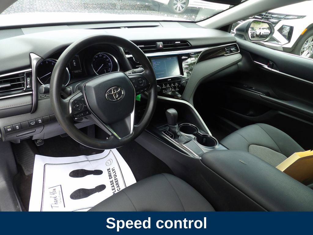 Used 2020 Toyota Camry LE FWD image 9