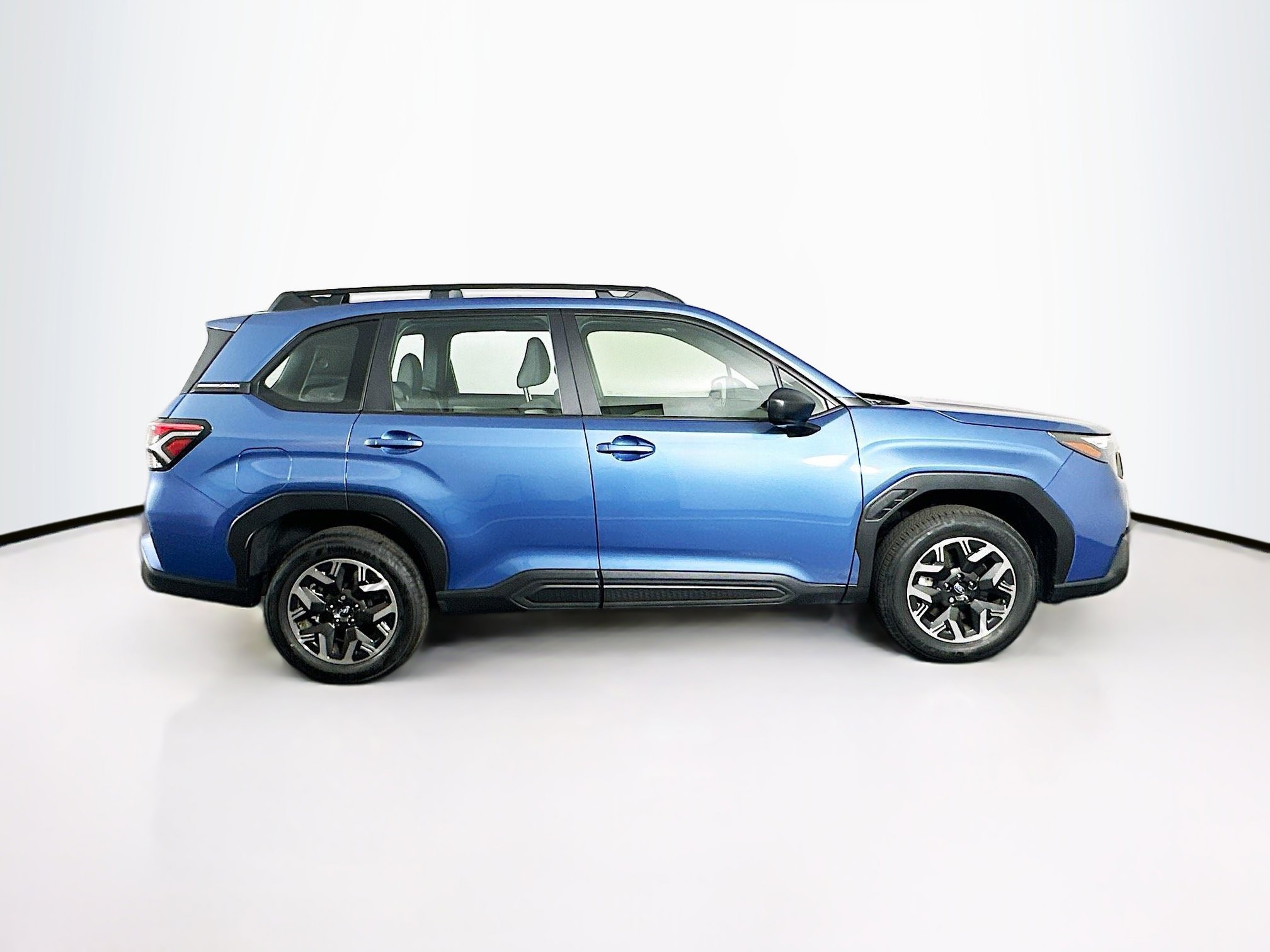 Used 2025 Subaru Forester AWD/4WD image 10
