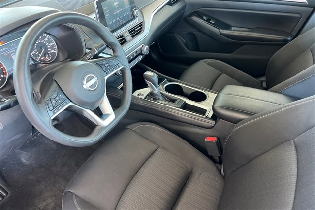 Used 2023 Nissan Altima 2.5 SV image 10