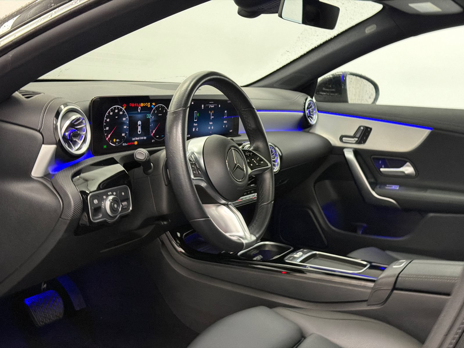 Used 2025 Mercedes-Benz CLA 250 image 13