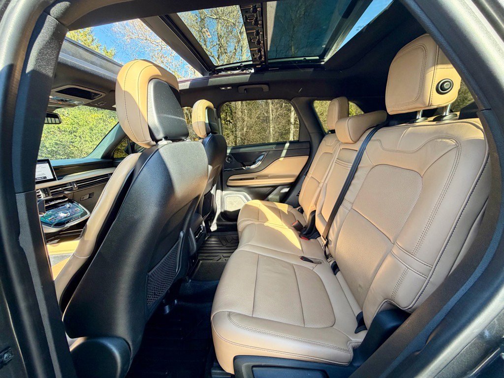 Used 2020 Lincoln Corsair Reserve image 11