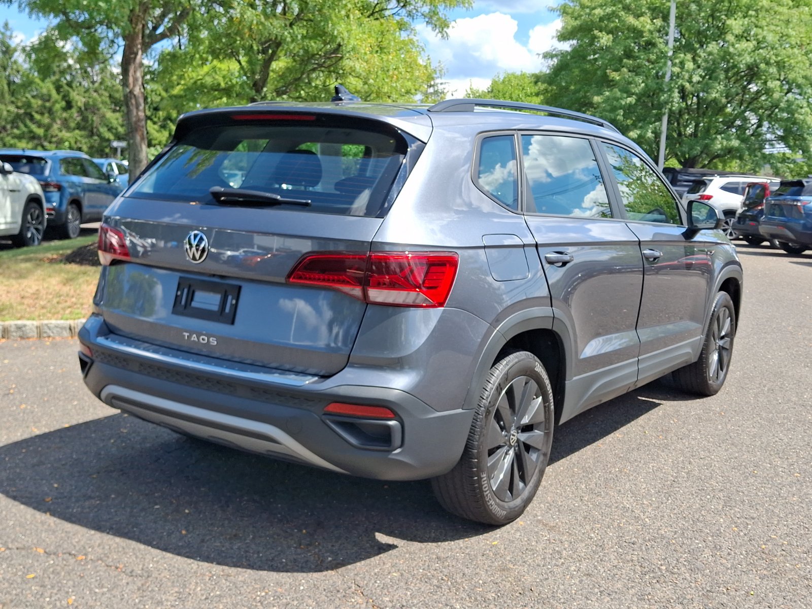 Used 2023 Volkswagen Taos S FWD image 6