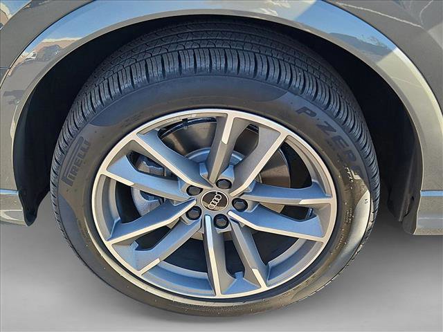 Certified 2025 Audi Q3 2.0T Premium w/ Convenience Package image 23