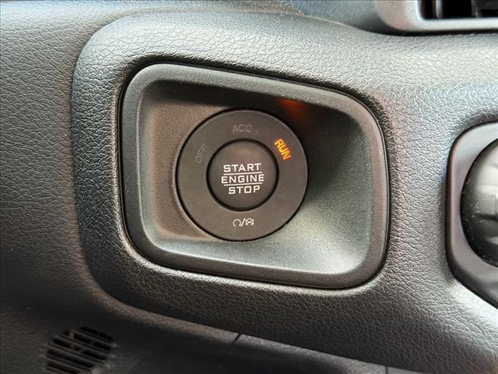 Used 2024 Jeep Wrangler Unlimited AWD/4WD image 26