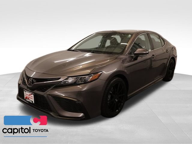 Used 2023 Toyota Camry SE w/ Cold Weather Package FWD image 5