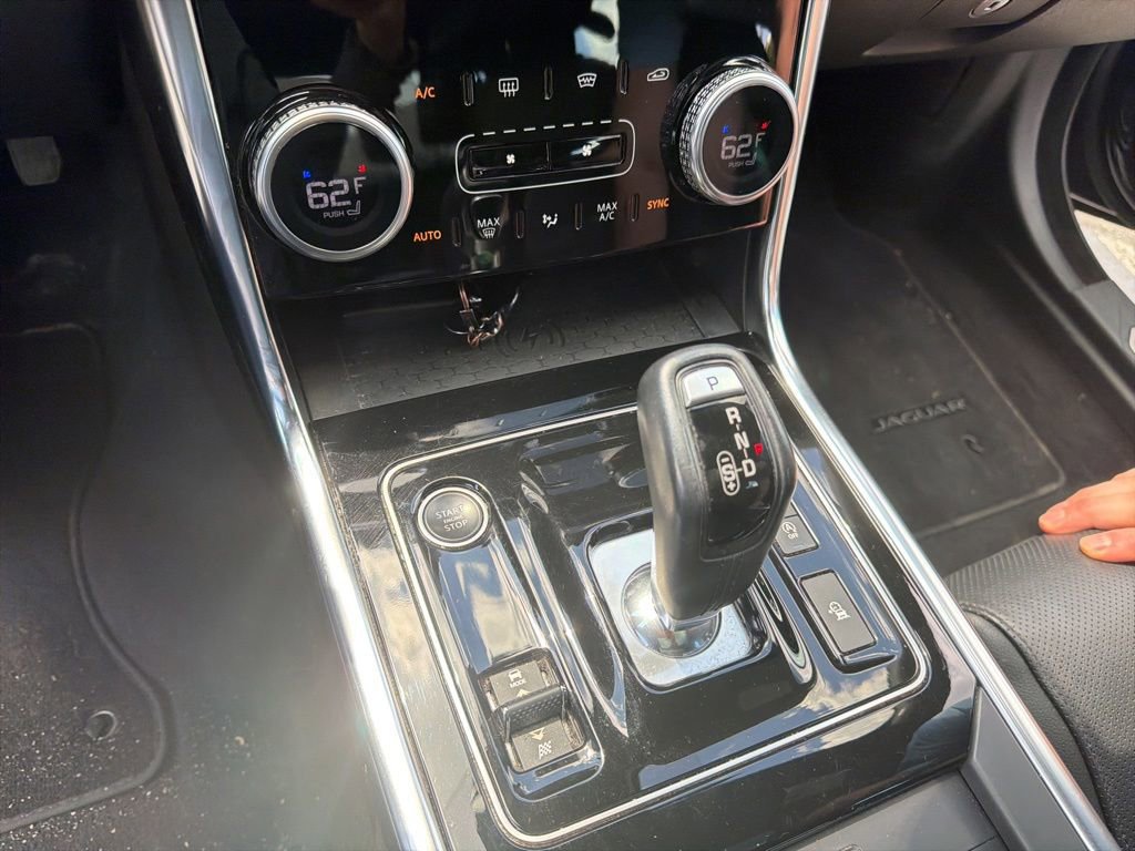 Used 2020 Jaguar XE S AWD/4WD image 8