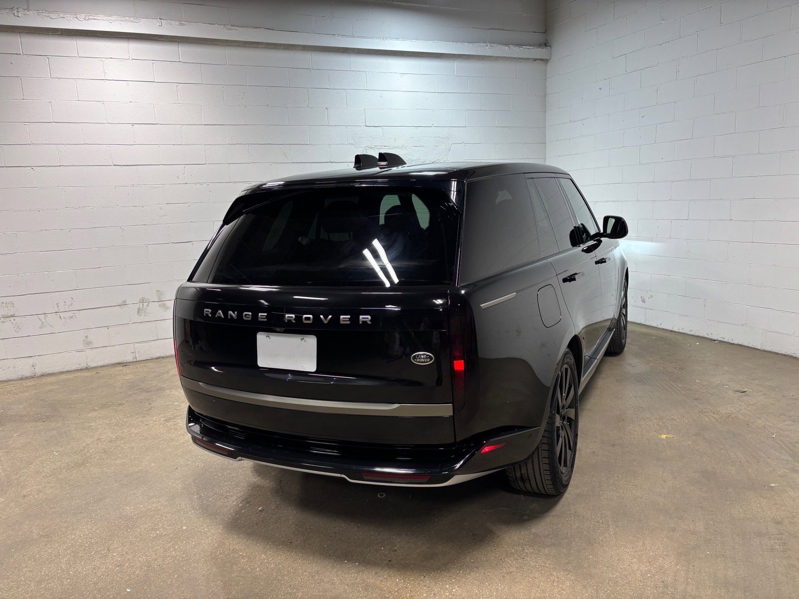 Used 2023 Land Rover Range Rover SE image 7