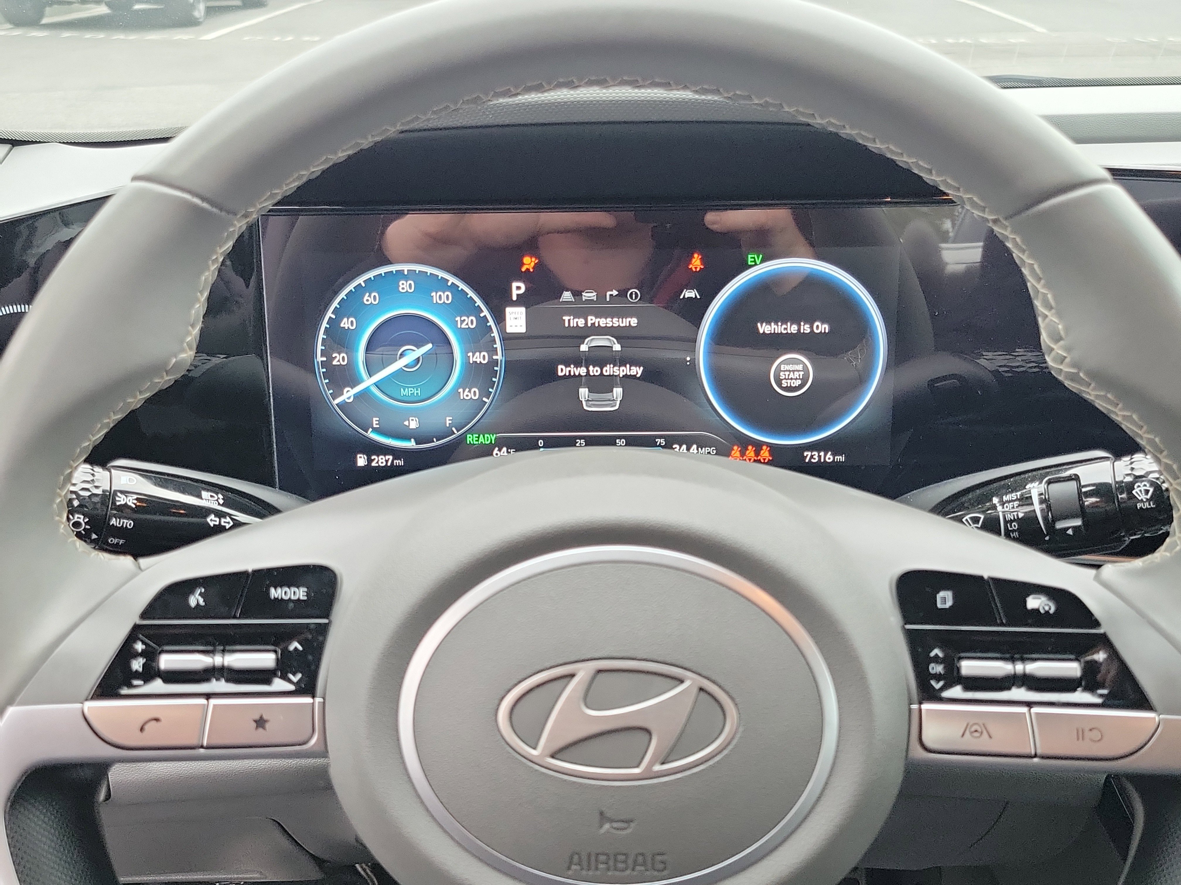 Certified 2025 Hyundai Elantra SEL FWD image 12