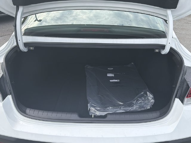 New 2026 Hyundai Elantra Hybrid FWD image 20