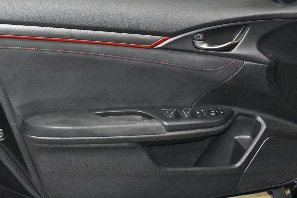 Used 2018 Honda Civic Type R image 4