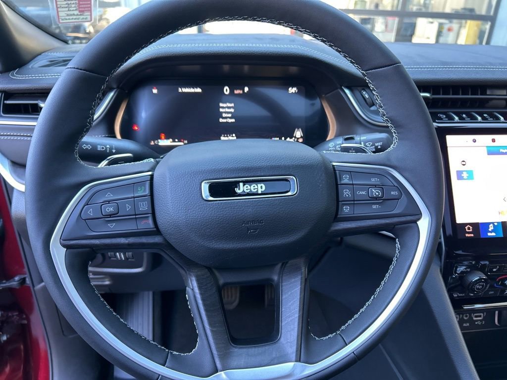 New 2025 Jeep Grand Cherokee Limited w/ Black Appearance Package image 18