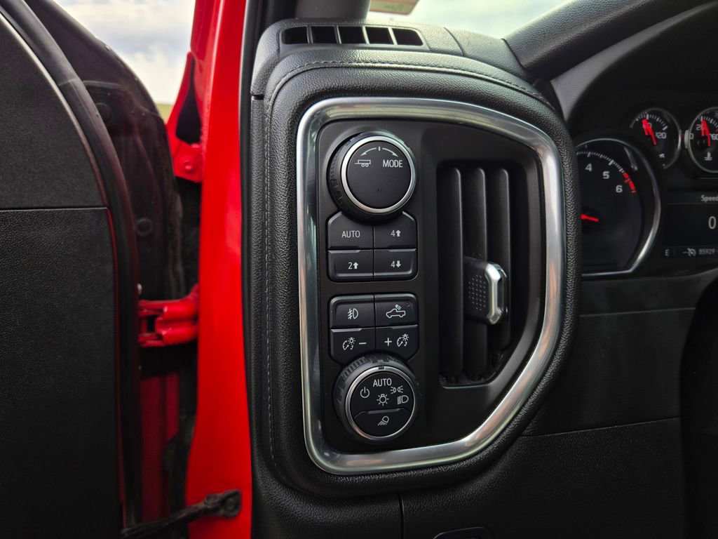 Used 2020 Chevrolet Silverado 1500 RST AWD/4WD image 16