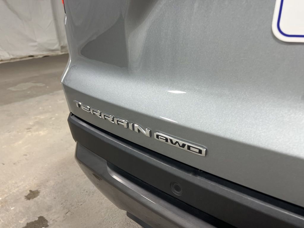 Used 2025 GMC Terrain Elevation image 18