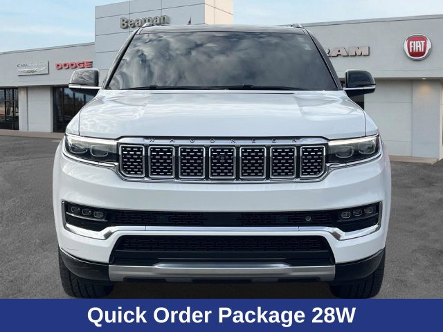 Used 2023 Jeep Grand Wagoneer Series III AWD/4WD image 2